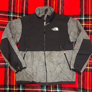 The North Face boys Two-Tone Performance Jacket